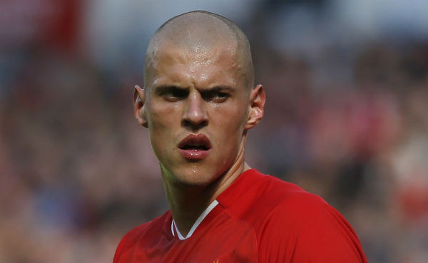 skrtel volej